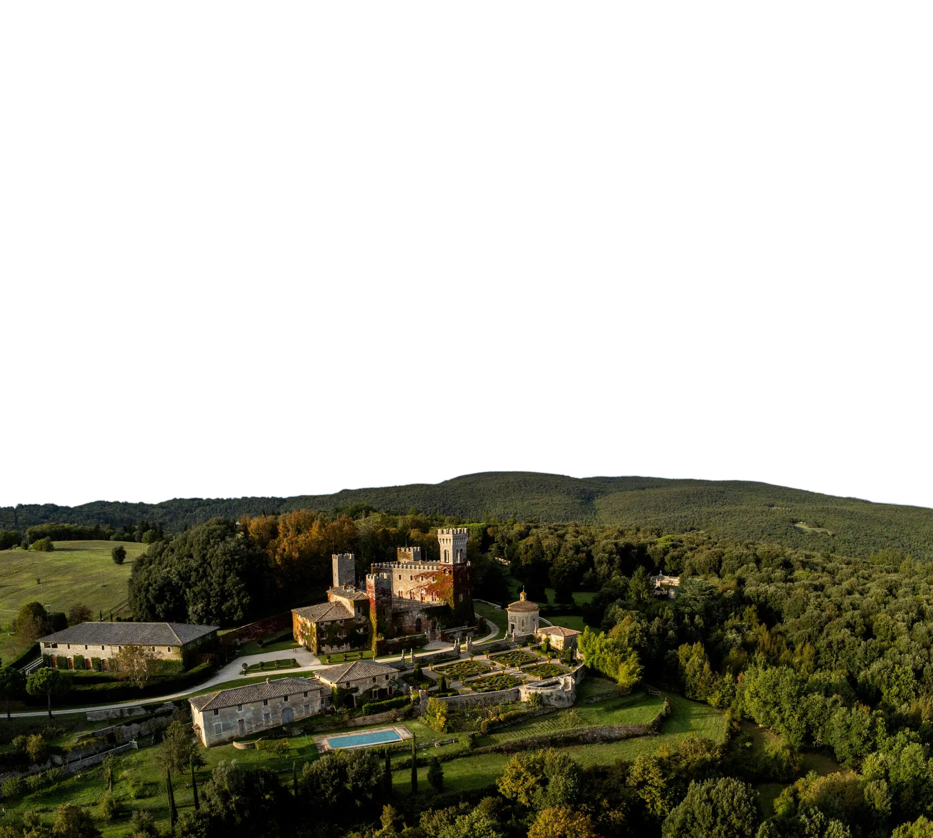 Castello di Celsa - Vista del Castello tra le colline